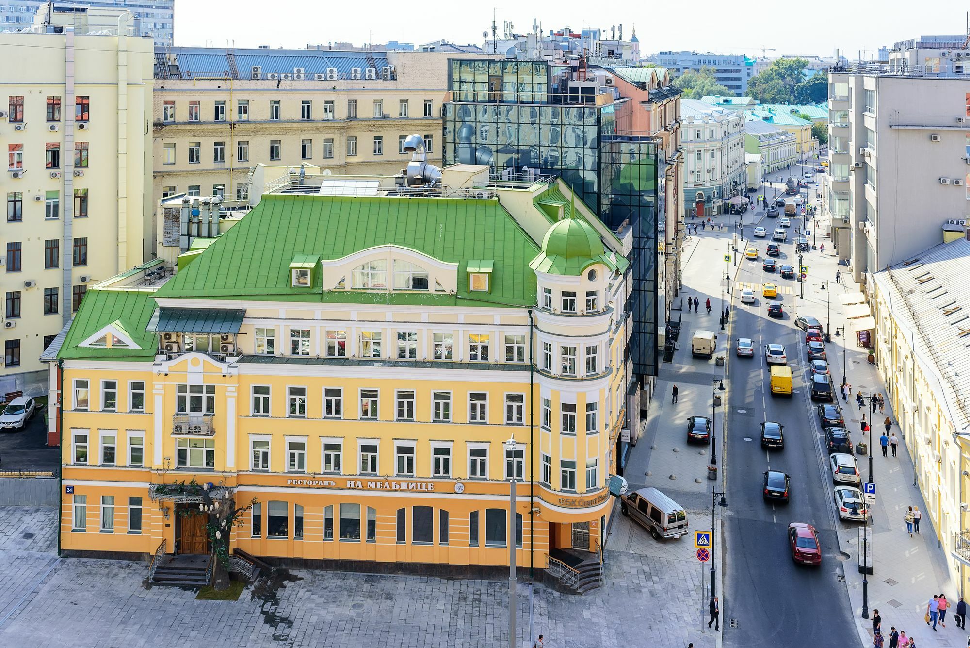 Сухаревская. Гостиница красные ворота. Отель красные ворота в Москве. Красные ворота Москва гостиница. Панкратьевский переулок дом 3 Москва.